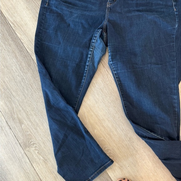 Lane Bryant Straight Leg short Tummy Control Jeans - Picture 3 of 6